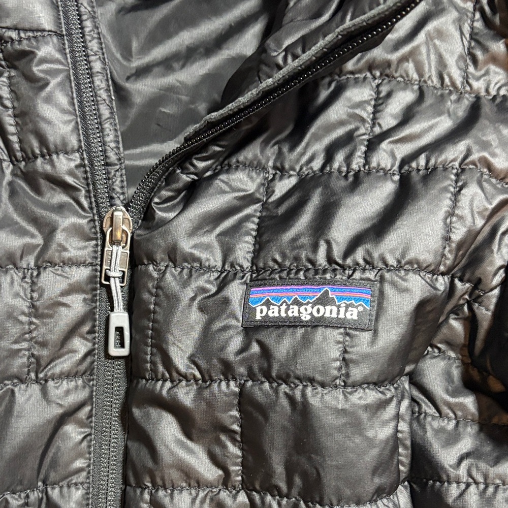 Patagonia Black Quilted Lightweight Jacket - Picture 3 of 6
